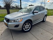 Volvo XC60 - 2.4D AWD R-Design 163PK AUTOMAAT/LEDER/CLIMA/CRUISE/PDC/TREK