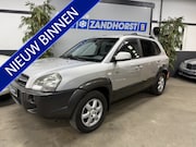 Hyundai Tucson - 2.7i V6 4WD Style // Autom. // cruise // Ecc