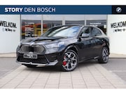 BMW iX2 - eDrive20 M Sport / Panoramadak / Trekhaak / Sportstoelen / H