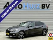 BMW 1-serie - 118i Sport Line Trekhaak LED PDC Carplay DAB 18 Inch Sportst