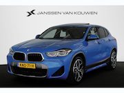 BMW X2 - xDrive25e M Sport Panoramadak Harman Kardon Memory Head-Up