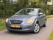 Kia Ceed - 1.6 X-ecutive | Airco + Cruise Nu € 1.499,