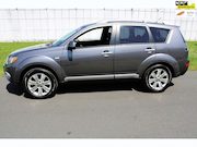 Mitsubishi Outlander - 2.2 DI-D Business Edition 7 Persoons 4 x4 met Navigatie