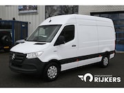 Mercedes-Benz eSprinter - 320 L2H2 RWD Pro 81kWh Snellader, Navigatie, Trekhaak, Winte