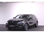 BMW 1-serie - 118i Sport | CAMERA | H/K | CarPlay | TRKHAAK |
