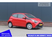 Toyota Aygo - 1.0 VVT-i x-play I Camera I Carplay I NL-auto
