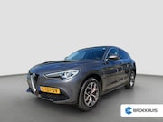 Alfa Romeo Stelvio - 2.0 T 200pk AWD Super | 19'' velgen | Navigatie | Active sus