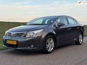 Toyota Avensis - 1.8 VVTi Business | Navi | Automaat | Leder | Bluetooth