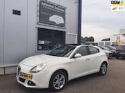 Alfa Romeo Giulietta - 1.4 T Distinctive panodak clima cruise