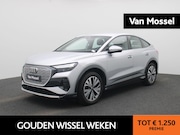Audi Q4 Sportback e-tron - 40 Attraction | Automaat | Stoelverwarming | Parkeersensoren
