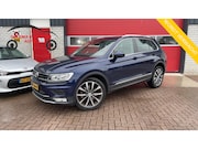 Volkswagen Tiguan - 2.0 TSI 4Motion Highline AUTOMAAT / TREKHAAK / FULL LED / NA