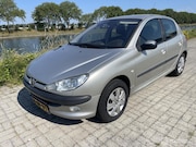Peugeot 206 - 1.6-16V Gentry
