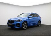 BMW X1 - sDrive 20i M Sport Pano l Memory l Trekhaak l VOL OPTIES