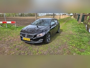 Volvo V60 - 2.4 D5 Twin Engine Momentum