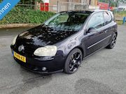 Volkswagen Golf - 2.0 FSI Sportline