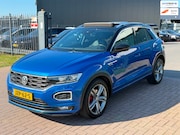 Volkswagen T-Roc - 1.5 TSI R-Line 150PK DSG 2019 Pano Camera Blauw