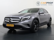 Mercedes-Benz GLA-Klasse - 200 Prestige Panoramadak ECC Camera Led Trekhaak Stoelverwar