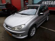 Peugeot 206 - 1.6 Quicksilver, IJSKOUDE AIRCO, etc