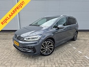 Volkswagen Touran - 1.5 TSI R-Line Exclusive 7p, afn.Trekhaak, Navigatie, parkee