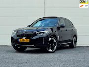 BMW iX3 - High Exe 80 kWh Org NL Pano Head up HK SOH 99,3% Apple 360 C