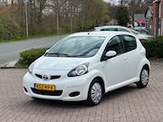 Toyota Aygo - 1.0-12V Aspiration Red