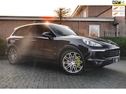 Porsche Cayenne - 3.0 S E-Hybrid 416 PK Luchtvering Leder Camera Bose LED 21''