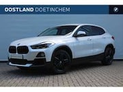 BMW X2 - sDrive18i Executive / Head-Up / LED / Stoelverwarm