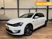 Volkswagen Golf - 1.4 TSI GTE Connected Series