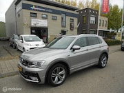 Volkswagen Tiguan - 1.4 TSI Connected Series, R-Line, Apple Car Play