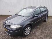 Renault Mégane - Grand Tour 2.0-16V Tech Line ( APK KEURING BIJ AFLEVERING! )