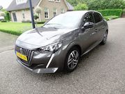 Peugeot 208 - 1.2 PureTech Allure Pack 5453km ! Stoelverw Carplay Camera R