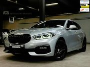 BMW 1-serie - 118i High Executive M pakket *Ambiance/PDC Camera/Head-up di
