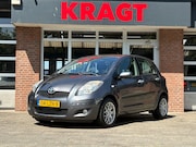 Toyota Yaris - Aspiration 1.3 VVTi 100 pk - AUTOMAAT - climate - 5drs - lic