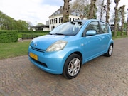 Daihatsu Sirion - 2 1.0-12V Trend Airco Stuurbekrachtiging 5 Drs LM Velgen Tre