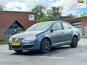 Volkswagen Jetta - 1.6 FSI Trendline Achteruit camera*Navigatie*Cruise*Trekhaak