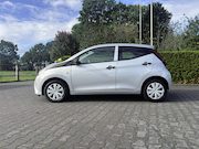 Toyota Aygo X - X-JBL AIRCO/ APK TOT 08-2027