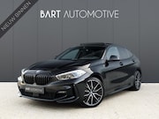 BMW 1-serie - 118i High Executive M Pakket|ACC|Camera|Pano|Kuipstoelen