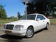 Mercedes-Benz E-klasse - 220 Elegance *94000KM* ALS NIEUW Volledig historie voorhande