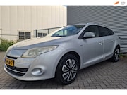 Renault Mégane - Estate 1.4 TCe Bose NAVI PSENSOR CRUISE 3 X SLEUTELS LEDER