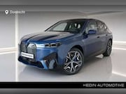 BMW iX - xDrive50 | 22" | Sky Lounge | Harman Kardon | Trek