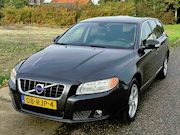 Volvo V70 - 1.6 T4 Momentum Automaat ECC Audio/CD Navi LMV 17" Leder ABS