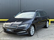 Skoda Superb - Combi 1.4 TSI iV Style PANORAMADAK | TREKHAAK