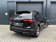 Volkswagen Tiguan - 1.5 TSI R-Line Black Style PANO IQ CAMERA ACC