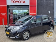 Toyota Yaris - 1.5 Hybrid Design CRUISE CAMERA LED 16"LM-VELGEN CHROMEDELEN