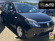 Dacia Sandero - 1.2 Blackline 75PK | Trekhaak | 2e Eigenaar | NL AUTO | Airc