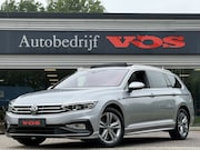 Volkswagen Passat - Variant 1.5 TSI R-Line Business + | Panodak | ACC | Camera |