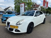 Alfa Romeo Giulietta - 1.4 T DISTINCTIVE 170PK / AIRCO-ECC / CRUISE CTR. / DAB / LE