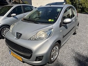Peugeot 107 - 1.0-12V XR
