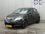 Lancia Ypsilon - 0.9 TwinAir Black & Red | Airco | 5D | NW APK