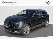 Volkswagen T-Roc - 1.5 TSI Style Business | 150 Pk | Automaat | Trekhaak | Navi